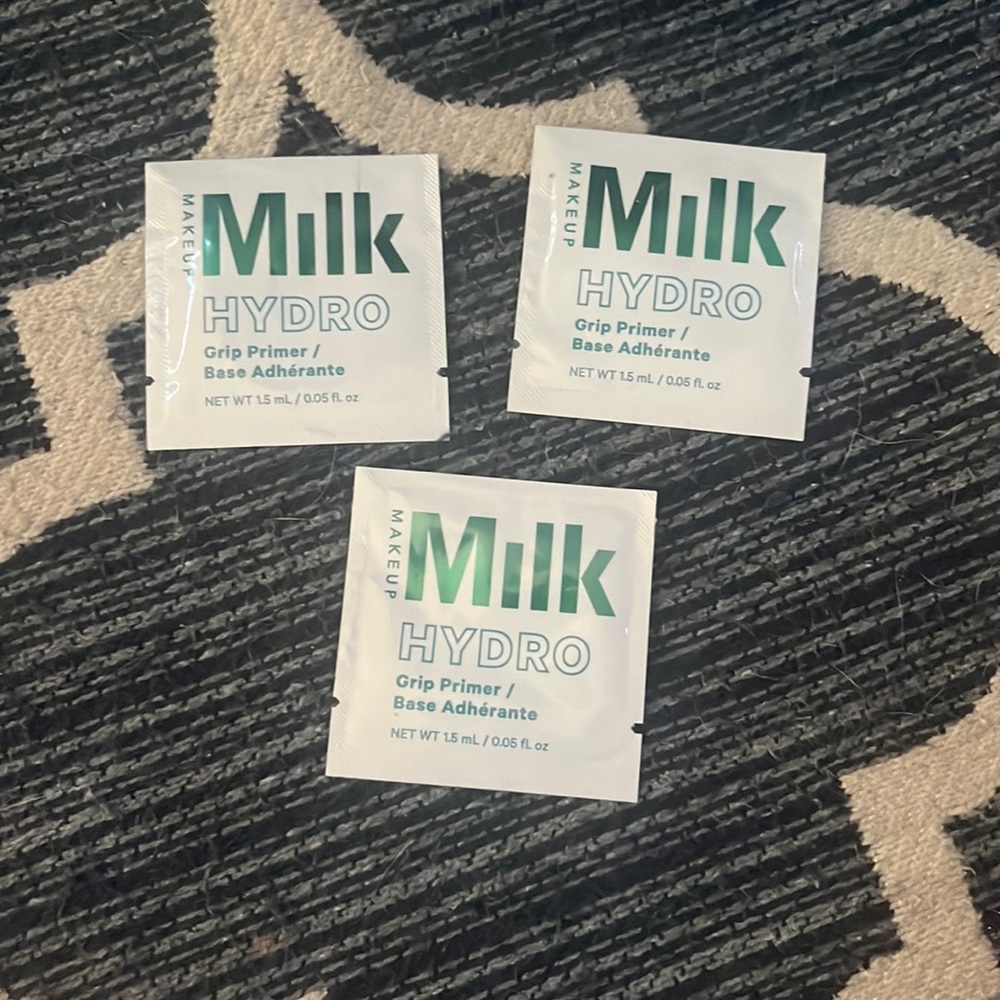 3 MILK HYDRO GRIP PRIMER SAMPLES